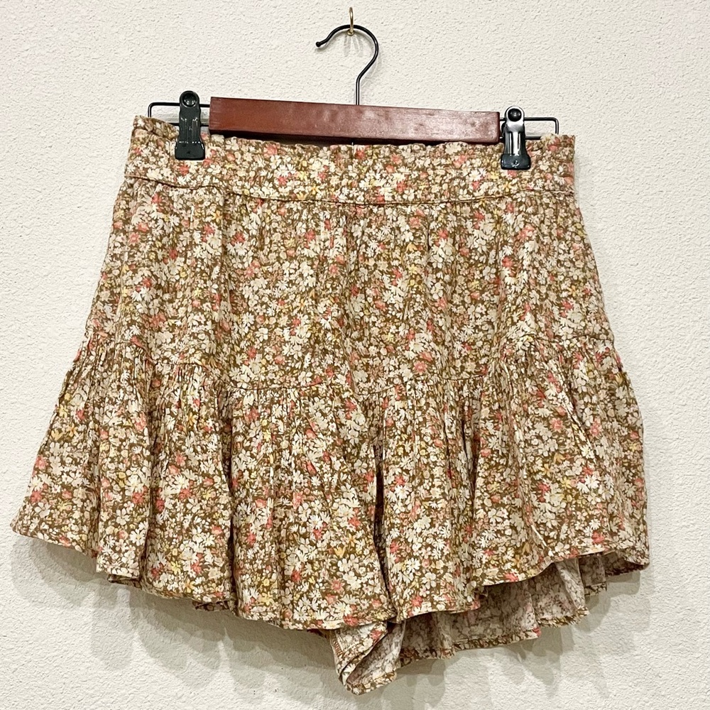 NWOT- AE Ruffle Skort